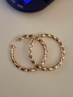 GOLD WOMENS HOOP EARINGS