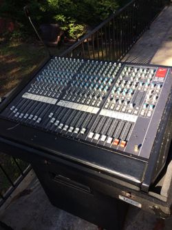 Fender mixer and sub speaker