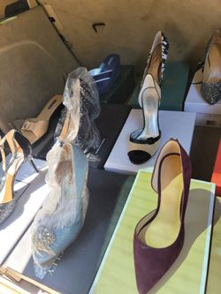 Size 8 1/2 ladies shoe