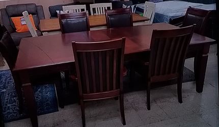 New 7 Pcs Dining Table Set Sample Flor Only $640 Cash