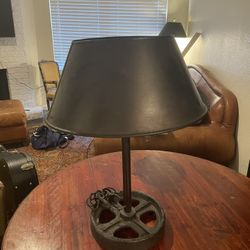 Metal Wheel Table Lamp
