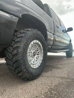 17" AXD Wheels and Tires 35/1250/17 Maxtrek  MT LT