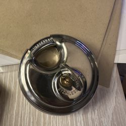 Circle Lock And Key