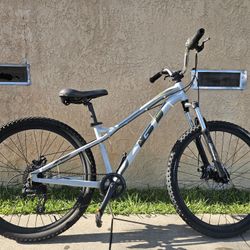 GT Stomper 26 Inch Gear Bicycle $220