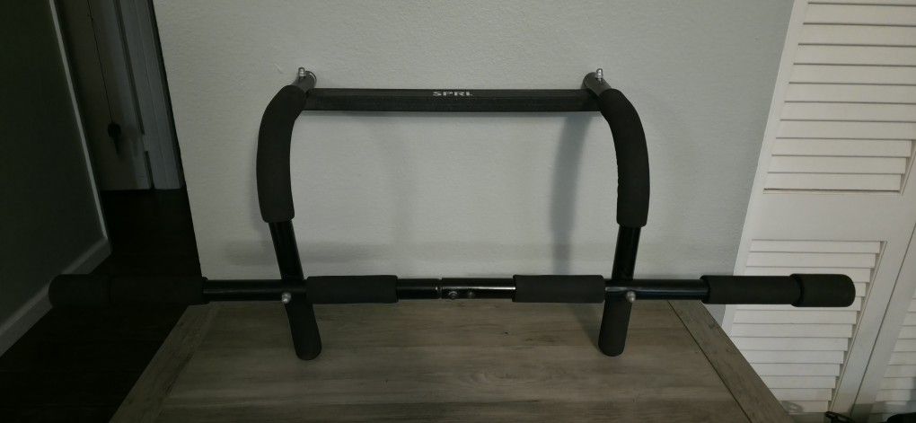 Pull Up Bar for Doorway