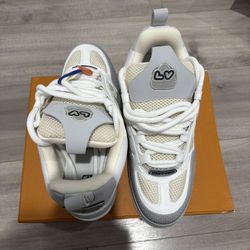 Lv Skates Size 11