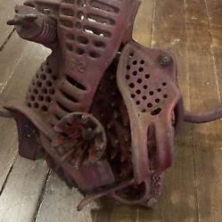 Vintage / Antique HS 1-2-8 Corn Sheller Farm Tool Cast Iron Shucker Crank Nubber