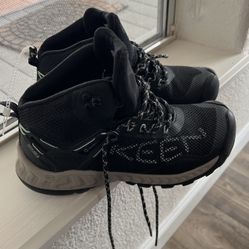Keen Hiking Tenis Shoes