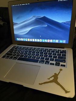 Apple MacBook Air -Works fine !