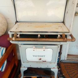 Circa 1(contact info removed) Victory Gas Stove/Oven