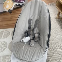 mamaRoo multi-motion baby swing 4Moms