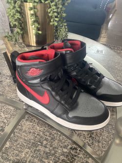 Nike DC 7986-006 Size 7y