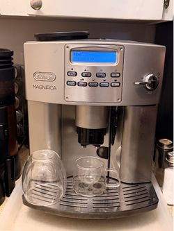 DeLonghi Magnifica Super-Automatic Espresso Maker - only $199