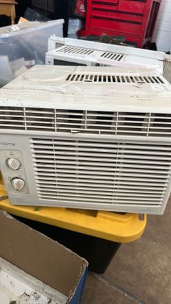 Window AC unit 5000 BTU