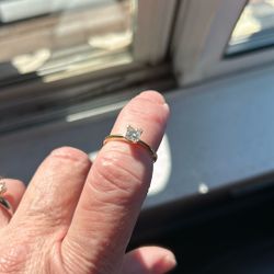 Diamond Ring 14k Yellow Gold 