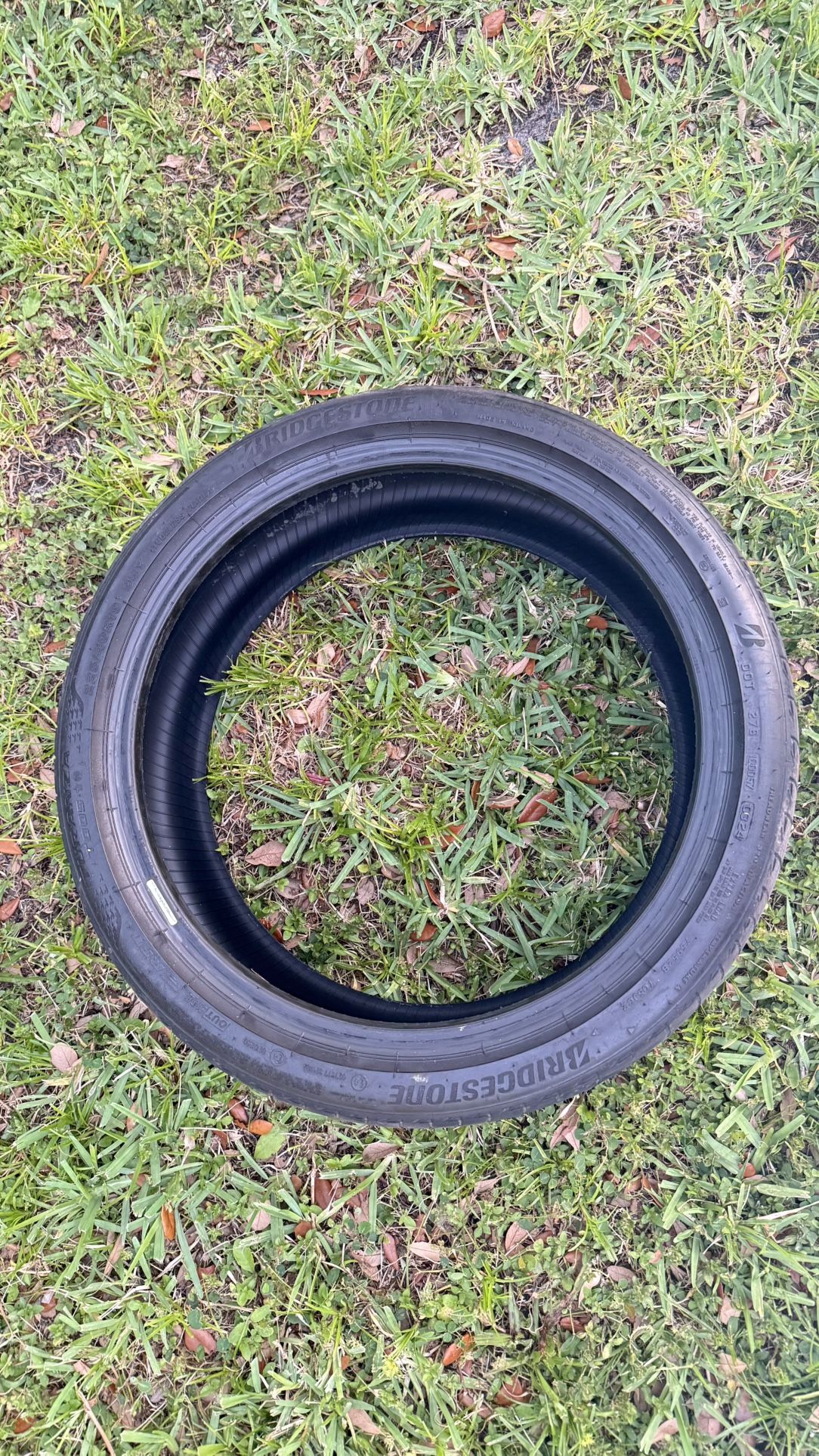 Bridgestone Potenza 225/40R19 Run Flat Tire