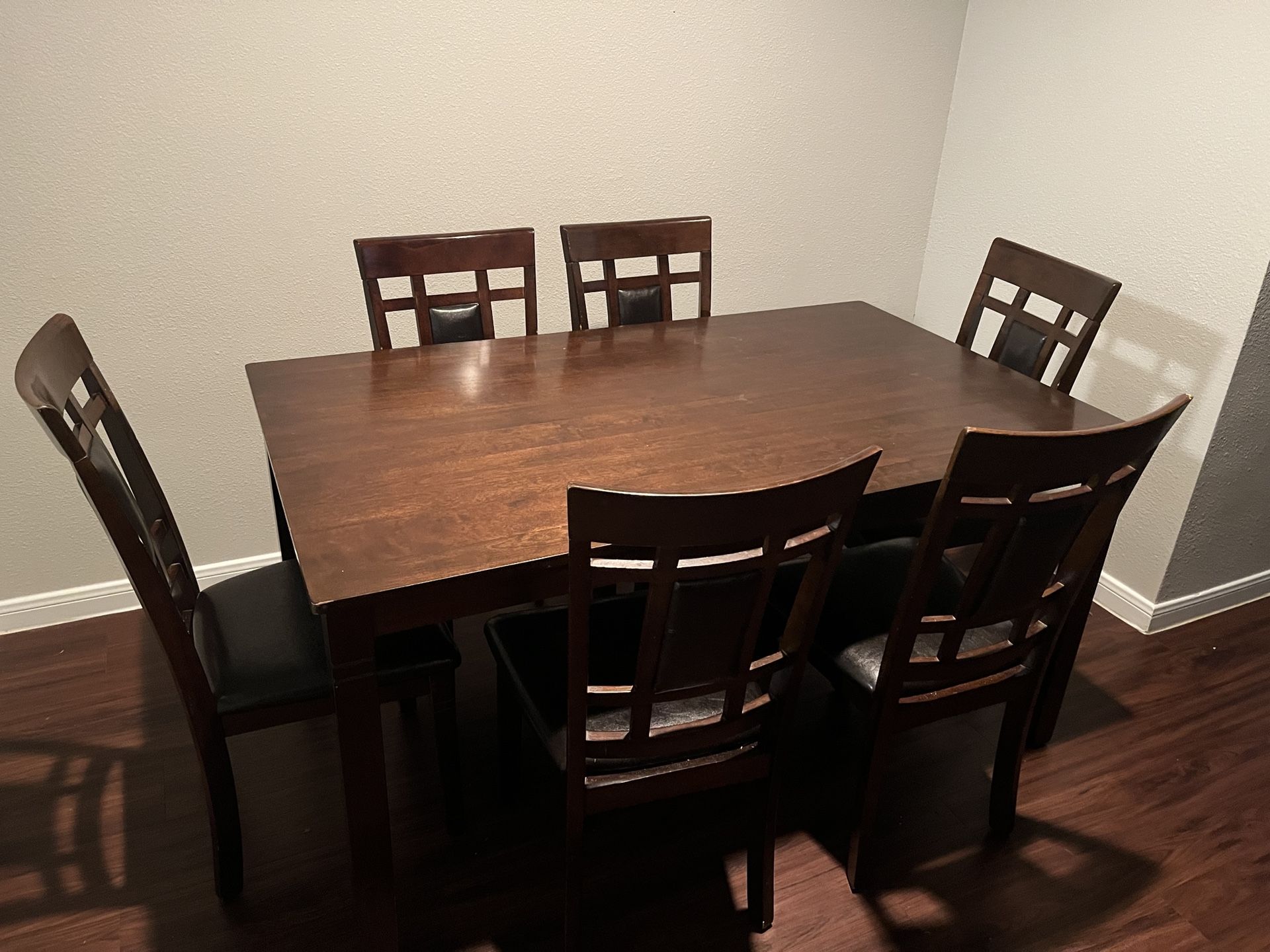 Wood Dinner Table with 6 Chairs