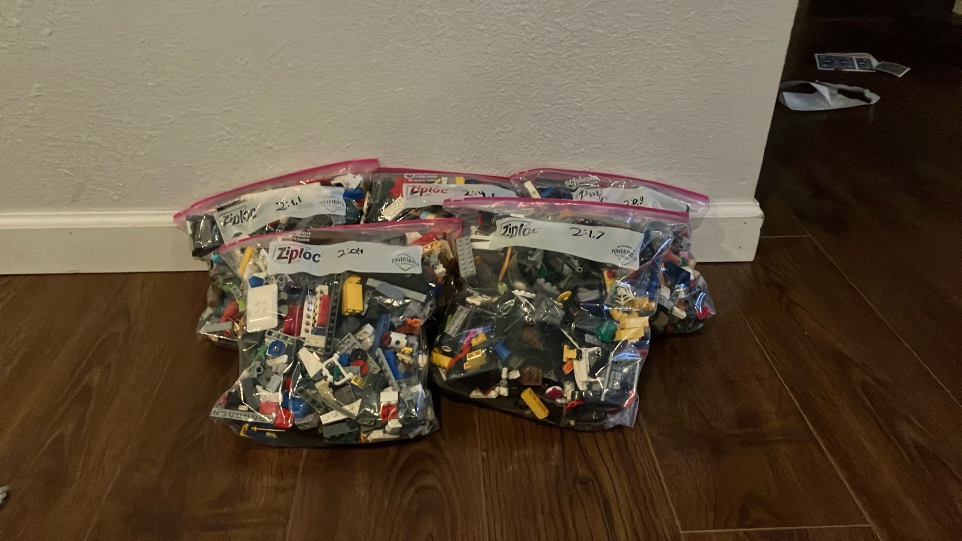 10 pounds of bulk legos