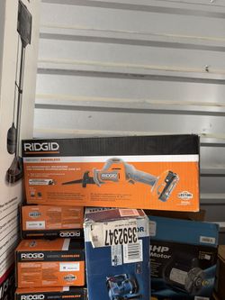 Ridgid 18V Cordless Hand Saw Kit With Battery And Charger Bundle