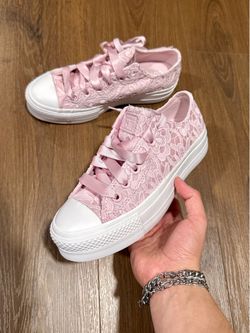 Rose Converse Chuck Taylor Low Lace | Sz 7W/5M