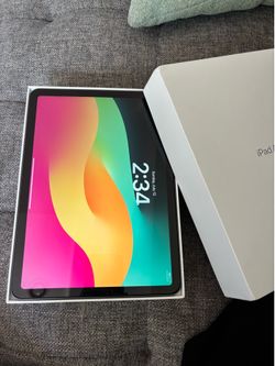 Apple iPad Air 4th Generation (2020) – Excellent Condition – Space Gray