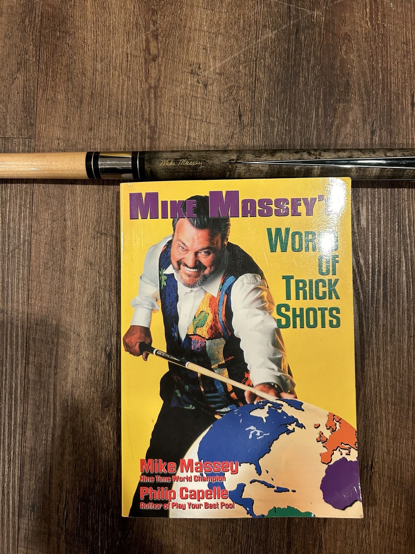 Mike Massey Signature Pool Stick 57” + Trick Shot Book