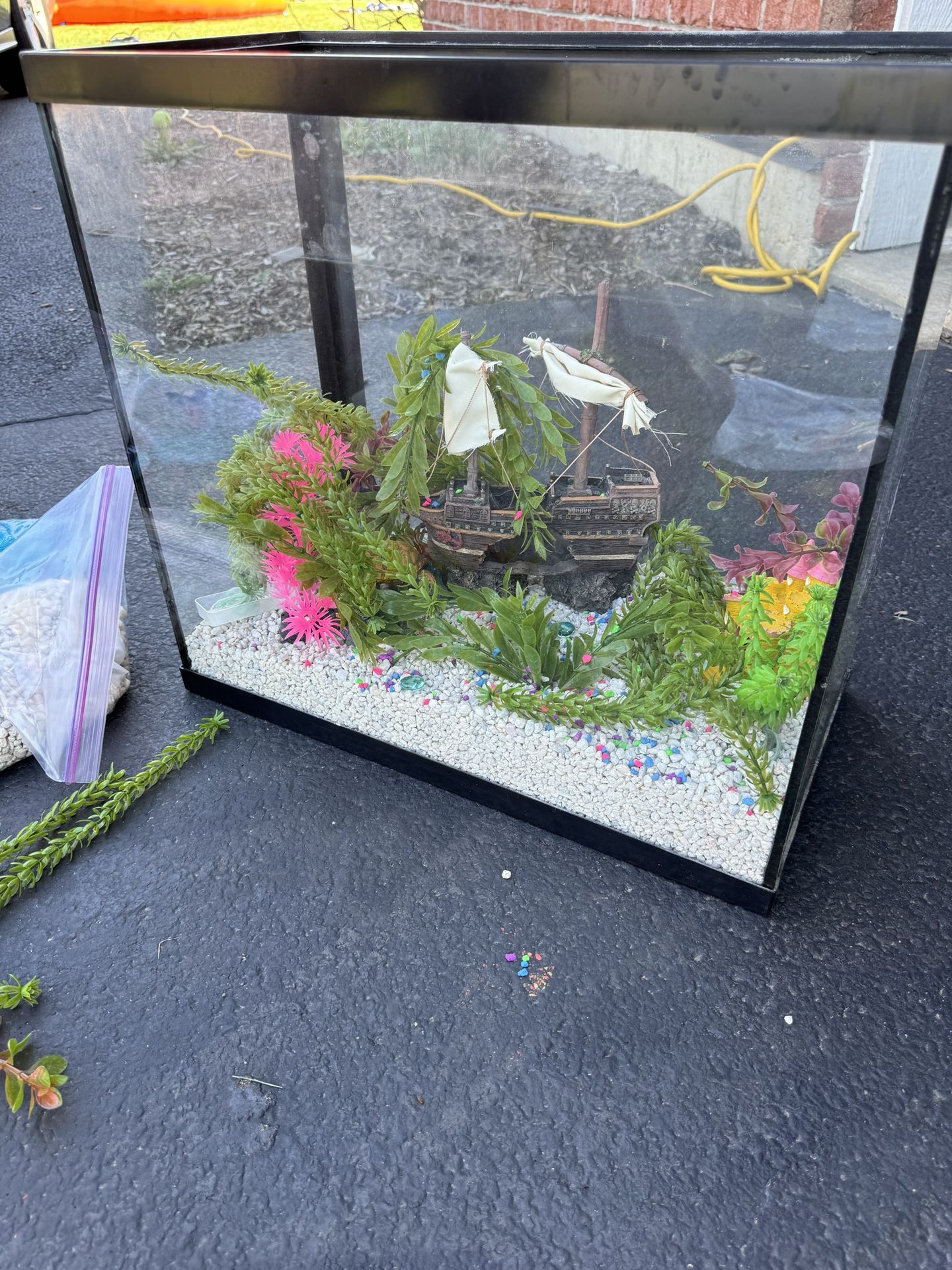 Fish Reptile Tank And Decor