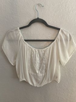 White Charlotte Russe crop top on or off the shoulder Size S