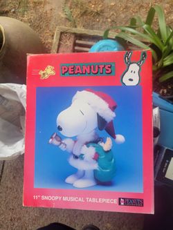 Snoopy Musical Table Ceneterpiece