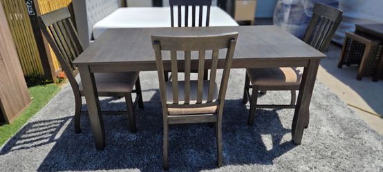 Dining Table 4Chairs