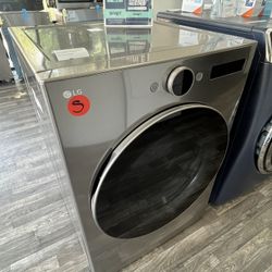 $699 LG Gas Dryer 7.4 Cu Ft, Open Box, Excellent Condition, One Year Warranty