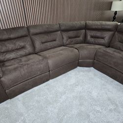 Fletcher 6-piece Brown Fabric Manual Reclining Modular Sectional