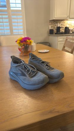 Brooks Glycerin 23 Running Sneakers Size 10 (Wide 2E)