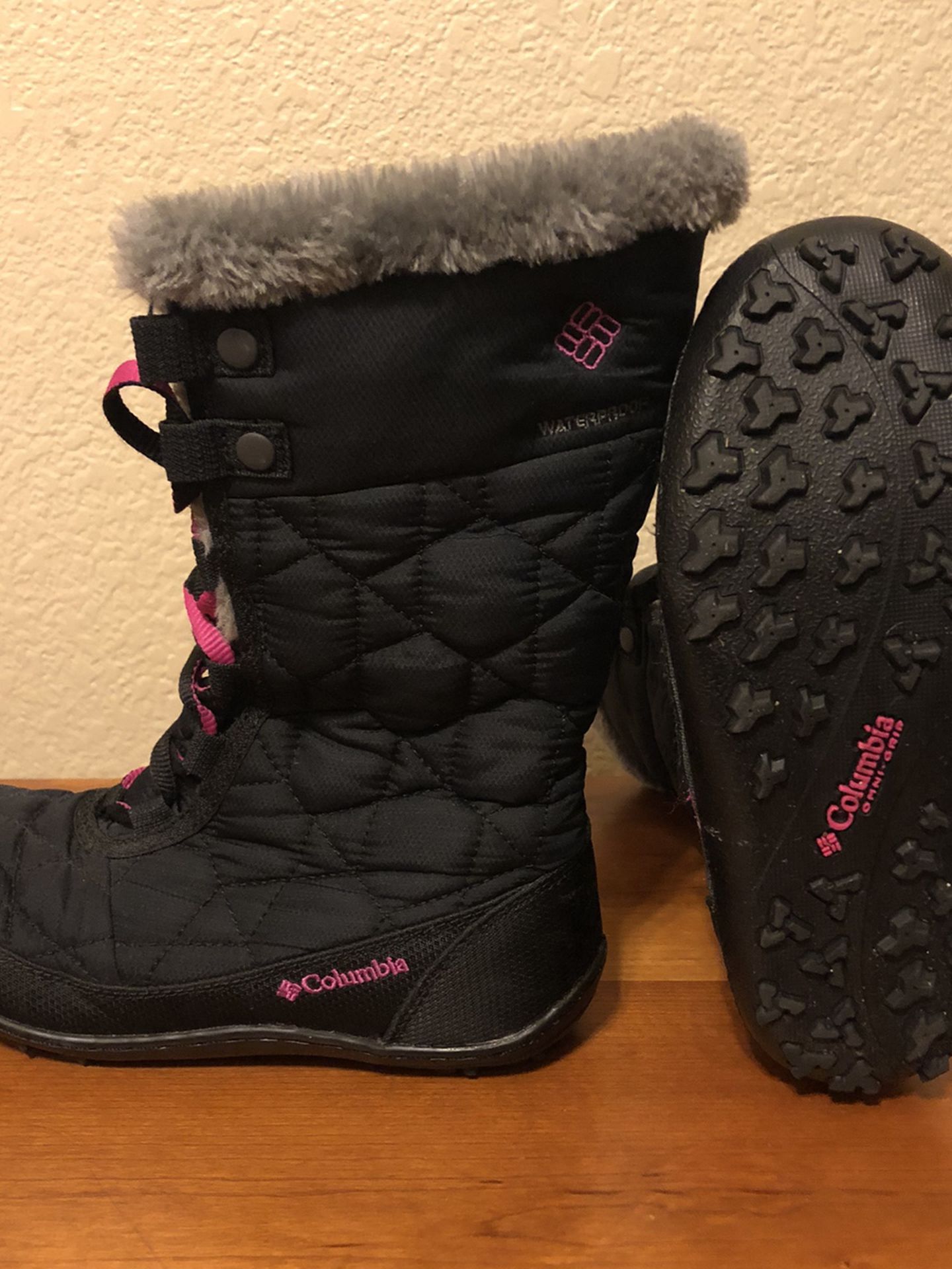 Columbia Snow Boots Size 3 Kids