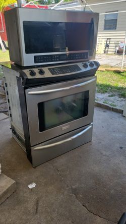 Stove And Microwave