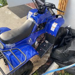 Moto Pequeña Azul 