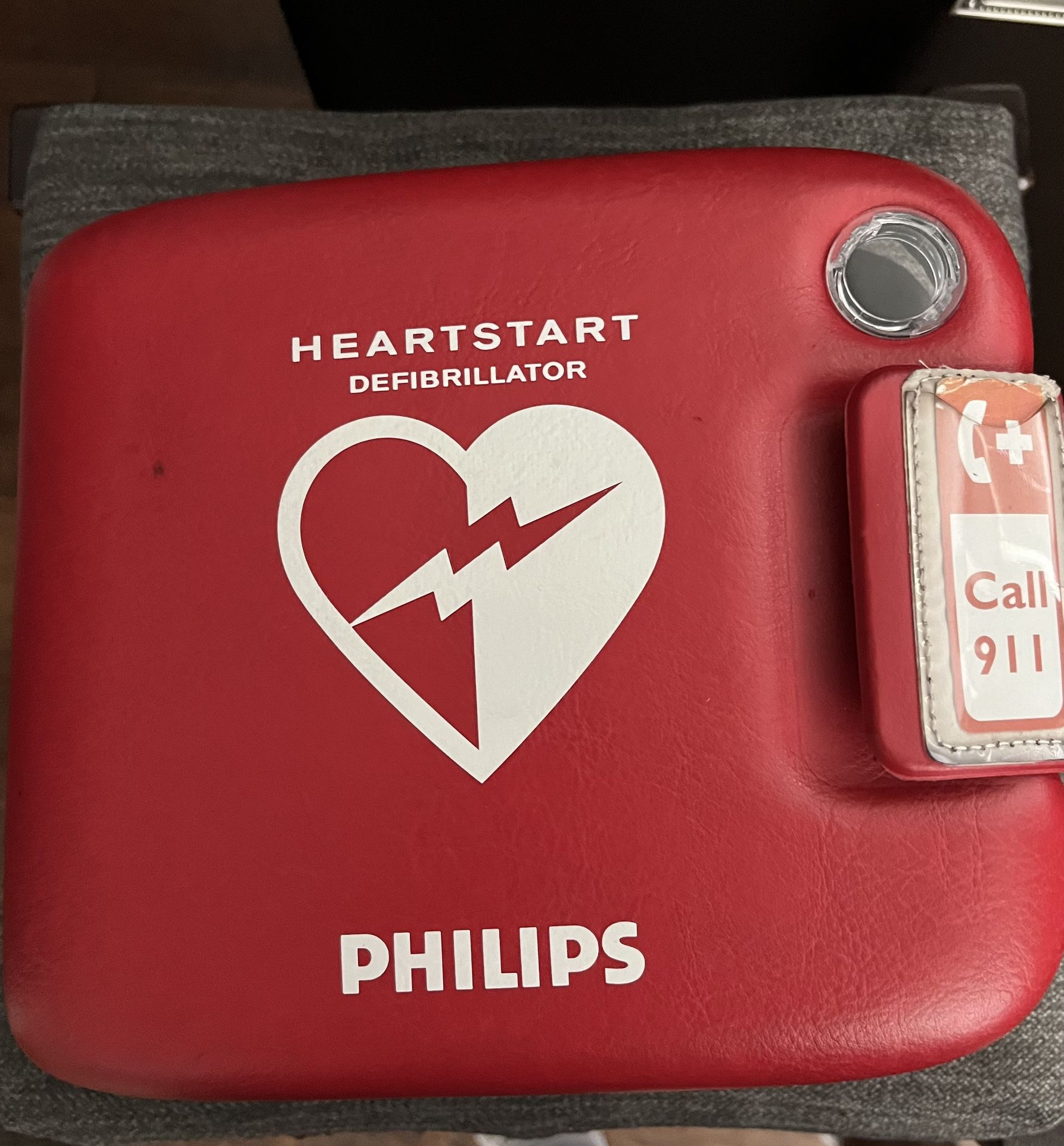 HEARTSTART Defibrillator 