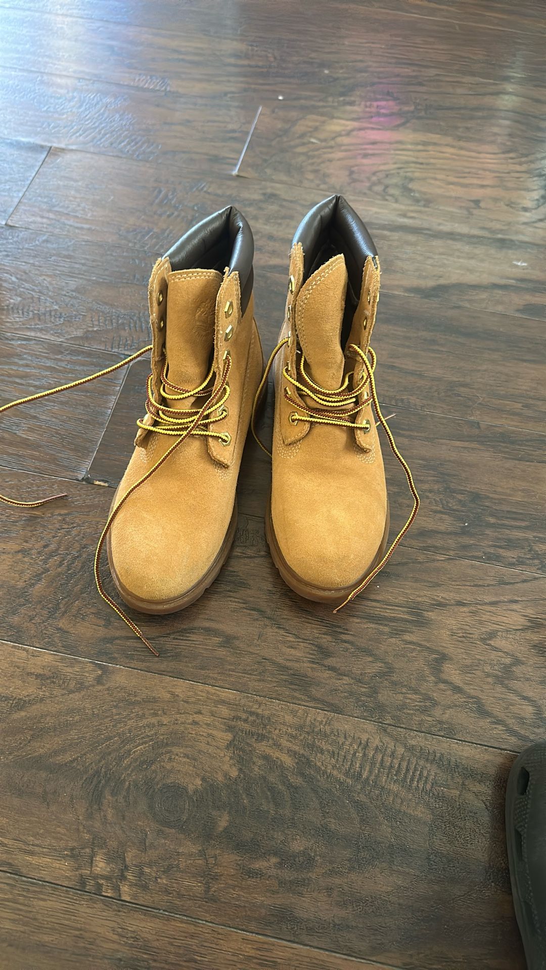Used Once Timberline Boots 🥾 5 1/2 Women
