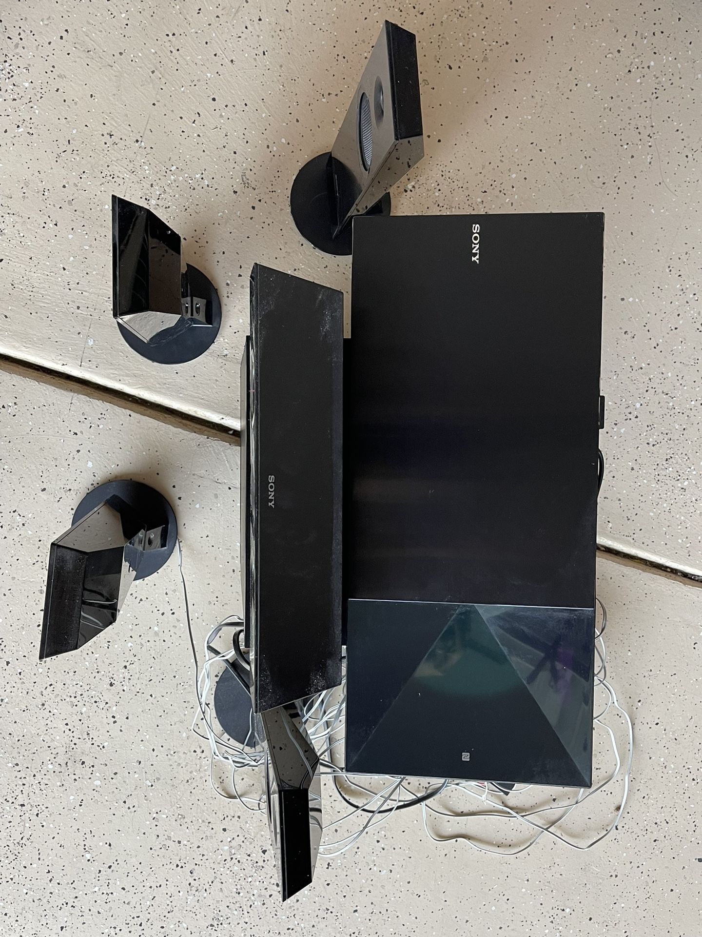 Sony HBD-N7100W Smart 3D Blu-Ray1000w 7.1 Ch Home Theater System