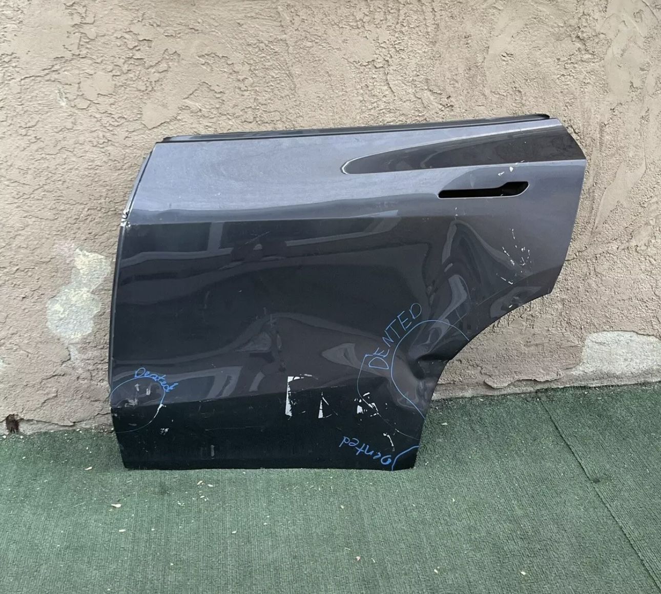 2020-2023 TESLA MODEL Y REAR LEFT DRIVER DOOR SHELL OEM USED