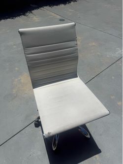 Desk chair