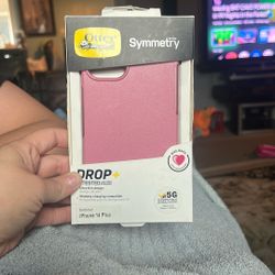 iPhone 14 Plus’s Otter Box 