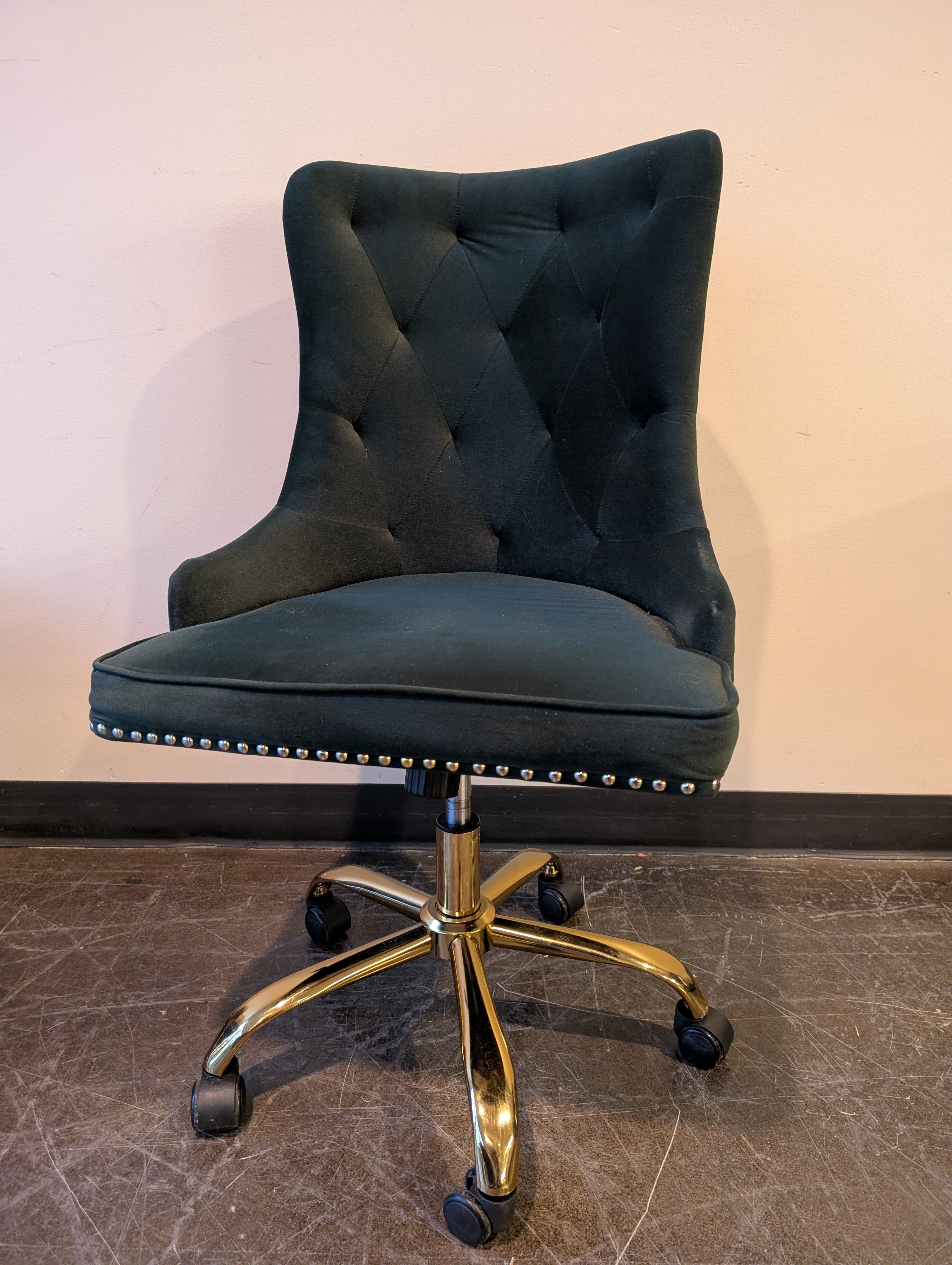 Deep Green Velvet Tufted Hulala Home Desk Chair with Gold Base