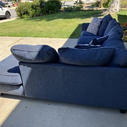 Sectional Couch 