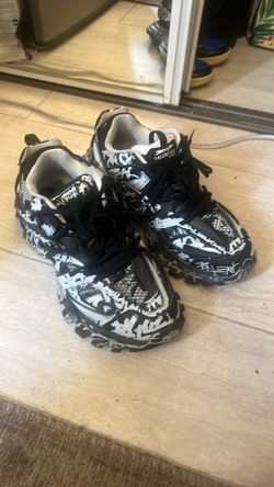 Balenciaga track