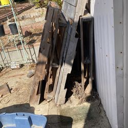 Free Wood Pallets