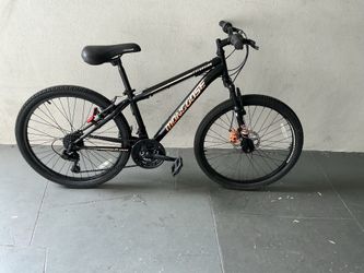 BICYCLE MONGOOSE 18 SPEED SIZE 24 BRAND NEW