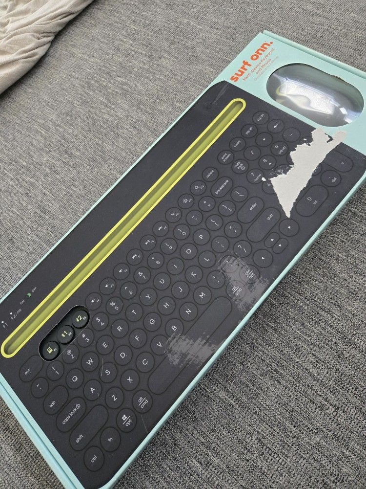 Surf Onn! Multi-Device Keyboard Mouse! Retail $80 Brand New !! ASKING $30