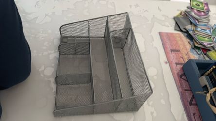 Organizing tray