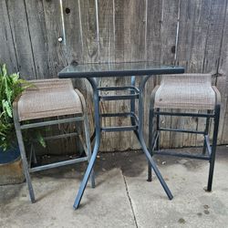 Set De Mesa Y Bancos De Patio 